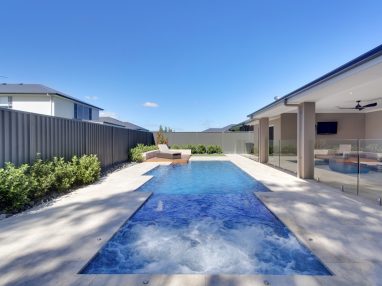 Vogue fibreglass family pool installation 04