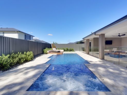 Vogue fibreglass family pool installation 04
